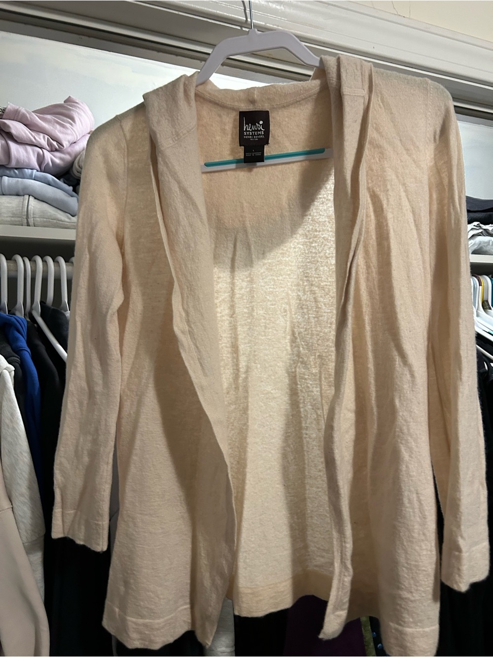 Henri Bendel 100% cashmere sweater